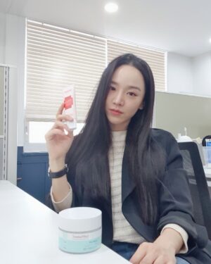 Shin Hye-sun Instagram - 요즘날씨 셀퓨전씨
#셀퓨전씨