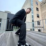 Simon Dominic Instagram - 신발이 날개다 @goldengoose #goldengoose #골든구스 #runafteryourdreams #골든구스마라톤