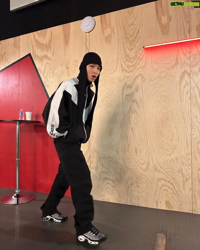 Simon Dominic Instagram - simon in paris Le Zénith Paris - La Villette