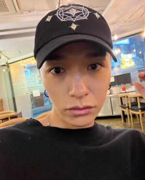 Simon Dominic Instagram - 여름 빠잉