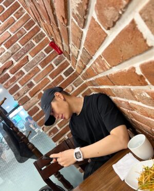 Simon Dominic Instagram - 여름 빠잉