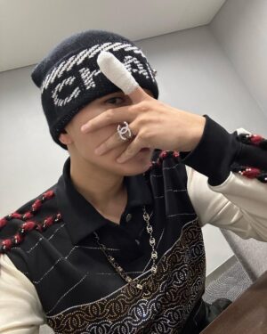 Simon Dominic Instagram - 잘가라 2023 그리고 여러분 모두 happy new year!