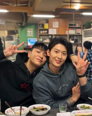 Simon Dominic Instagram - 잘가라 2023 그리고 여러분 모두 happy new year!