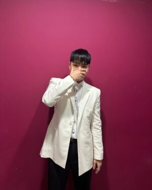 Simon Dominic Instagram - 잘가라 2023 그리고 여러분 모두 happy new year!