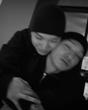 Simon Dominic Instagram - 어제 잃어버린 동생 찾음