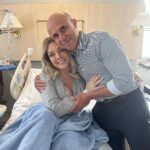 Simony Instagram - Hoje é aniversário desse anjo médico na terra e que hoje eu considero da minha família. Porque amo toda a família dele❤️ você @drfernandomaluf é nosso presente. Gostaria de verdade que todas as pessoas do mundo pudessem ter um médico como você, tão competente,estudioso, amoroso, espiritualista. Como médico todos sabem sua grandeza e competência mas como ser humano amigo não tem nem como explicar. Que Deus sempre te ilumine que você continue sendo usado por Deus pra salvar, ajudar, acalmar os corações de muitas famílias . FELIZ VIDA AMAMOS VOCÊ ALIÁS VOCÊS . Feliz aniversário GRATIDÃO POR TUDO 🙏👏👏👏👏👏👏👏👏👏👏👏👏👏👏👏👏 Eu sou sua fã sempre