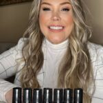 Simony Instagram - Os óleos essenciais têm deliciosas fragrâncias, auxiliam a reduzir o estresse, tratam infecções e fungos e ainda ajudam você a dormir melhor e a regular o ciclo do sono. Quando utiliza produtos com óleos essenciais, independente da sua função, está optando por composições que prezam pelo natural. Eu uso todos e amooooo @phallebeautyoficial