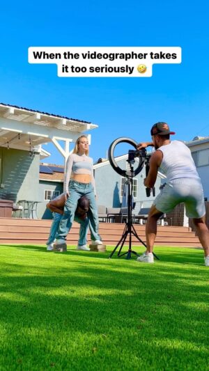 Sofya Plotnikova Instagram - The bricks are the real MVP 😂 @sofyaplotnikova 

🎥 @justin.corbo
⛳️ @usfamilyturf_