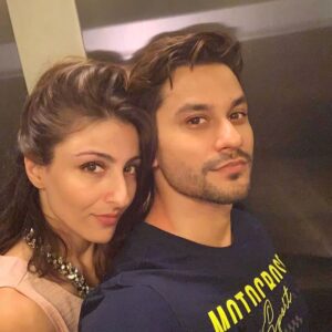 Soha Ali Khan Instagram - Yes, please ❤️
