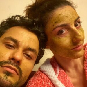 Soha Ali Khan Instagram - Yes, please ❤️