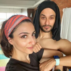 Soha Ali Khan Instagram - Yes, please ❤️