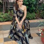 Soha Ali Khan Instagram - Go figure …. @kareenparwani @_vedikam @dipublicrelations