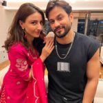 Soha Ali Khan Instagram - As the season gets colder, and we get a little bit older, its nice to lean on your shoulder, and share looks that smoulder…❤️