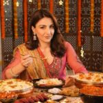 Soha Ali Khan Instagram - @sakpataudi ki Diwali daawat ki shaan, sirf Behrouz Biryani 👑 Just like her, indulge in royal biryanis and kebabs, along with a nazraana of festive sweets like Royal Baklavas, Moong Dal Halwa and Kaju Katli to delight your guests on Diwali 💫 Order Royal Diwali Daawat: BehrouzBiryani.com | Behrouz app | EatSure | Zomato | Swiggy #behrouzbiryani #biryani #kebabs #mithai #desserts #diwalispecial #baklava #kajukatli #sohaalikhan #diwali #diwali2023