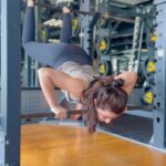 Soha Ali Khan Instagram - Keep calm and hiit it! #hiit #strengthtraining #core #coreworkout