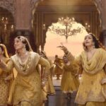 Sonakshi Sinha Instagram - Spring is here with a melody that exudes grace and power! 💛 #SakalBan🌼 SONG OUT NOW from #HEERAMANDI Heeramandi: The Diamond Bazaar is coming soon, only on Netflix! #HeeramandiOnNetflix #SanjayLeelaBhansali @bhansaliproductions @prerna_singh6 @m_koirala @aslisona @aditiraohydari @sharminsegal @therichachadha @iamsanjeeda #AmirKhusro @imrajahasan @rimpleandharpreet @shriparamanijewels @tanaya_paradkar @netflix_in