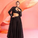 Sonakshi Sinha Instagram - Kaala jaadu hai Fareedan 🏴‍☠️ #HeeraMandiOnNetflix #ComingSoon