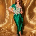 Sonakshi Sinha Instagram - If the phrase “Green with Envy” had a face… it would be Fareedan 🐍 #HeeraMandipromotions #HeeraMandionNetflix