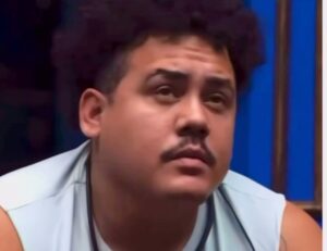 Sonia Abrão Instagram - BBB24 BUDA FOI ACORDADO HOJE AO SOM DE “INFIEL”, de Marília Mendonça!!! 😂😂😂Captou a mensagem! Pitel tbm! Kkkk Boninho prometeu e cumpriu! 👏👏👏 (Vídeo: @globoplay) #SoniaAbrao #ATardeESua #CALONE #DBIPro