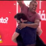 Sonia Abrão Instagram - BBB24 O GÊNIO DA LÂMPADA ATENDEU MEUS 3 PEDIDOS: DAVI LÍDER, GIOVANNA FORA E BUDA NO PAREDÃO!!! 🧞‍♂️ Bora dormir feliz!!! 😂😴😘(Vídeo: @globoplay)