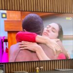 Sonia Abrão Instagram - URGENTE!!!!🚨🚨🚨🚨 DAVI DECIDE APERTAR O BOTÃO E SAIR!!! ISABELLE ARRASADA TENTA CONVENCER DAVI A DESISTIR! NÃO APERTOU O BOTÃO AINDA! OREMOS!!! 🙏🙏🙏🙏🙏🙏🙏 #FICADAVI (Imagens: Rede Globo) #SoniaAbrao #ATardeESua #CALONE #DBIPro