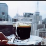 Sonia Abrão Instagram - Sextou… “Vai com alma/se acalma/há de ser o que for pra ser/…errado mesmo é não pagar pra ver/ a vida é feita pra se viver!”. E com um bom café, né? Bom dia!!!! 🙏❤️🍀☕️☕️☕️ (by @napaulista) #SoniaAbrao #ATardeESua #CALONE #DBIPro