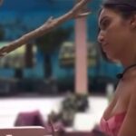 Sonia Abrão Instagram - BBB24! Chocada com essa declaração da VANESSA LOPES: “…será que eu surtei mesmo? … O dançarino profissional preto não tá do meu lado, nem o deficiente, nem o funkeiro.”. Melhor deixar na conta de um possível surto, porque isso é overdose de preconceito!!!🤦🏻‍♀️ Ilumina, Senhor! 🙏 (by @bbb)