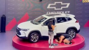 Sonia Abrão Instagram - BBB24 MATTEUS GANHA O ANJO E O CARRO!!!! Viva o Alegrete! G5 na cabeça! Uhuuuuuu!!!! 🥳🥳🥳🥳Bin e Nanda no monstro! O Sapo e a Princesa ( Vídeo: @globoplay) #SoniaAbrao #ATardeESua #CALONE #DBIPro
