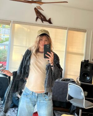 Suki Waterhouse Instagram - no words for how grateful I am to all of you for listening. thank you so much ❤️

have yourself a merry little christmas out now ❤️ all proceeds go to @asenseofhomeorg who strives to prevent homelessness by creating first-ever homes for youth aging out of foster care. 

happy early xmas 🥰