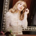Suki Waterhouse Instagram - Traveling through scotland with @diorbeauty and the spirits of the highlands in my heart. Thank you Belmond @Belmondroyalscotsman @diorbeautylovers #DiorBeauty #DiorSkincare #DiorSpa #TheArtofBelmond for this magical trip 💓 📷 @pierre__mouton