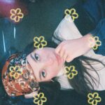 Suki Waterhouse Instagram - @daisyjonesandthesix on 🌼 film!