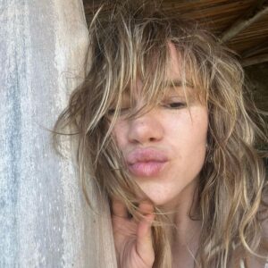 Suki Waterhouse Instagram - 