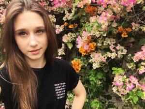 Taissa Farmiga Instagram - Hi friends🖤 Sometimes the hardest thing to talk about is how you're feeling, especially when it comes to mental health. Trust me, I know how isolating it can feel. How difficult. But it shouldn’t be. There is nothing wrong with not feeling “right” or not feeling like yourself. And you shouldn’t have to hide it. Anxiety can be a paralyzing monster, and it is something I have been dealing with myself. Some days it is nonexistent and other days it is all-consuming. I have found reprieve by learning to be open and talk through the more difficult times. It’s not easy, don’t get me wrong, I'm far from perfect. But I’ve learned, and continue to rediscover, that talking helps. #idontmind sharing my experience bc the only way for it to become normal is to stop treating mental health like it’s dirty laundry. May is Mental Health Awareness Month. Help @idontmind fight the stigma around mental illness and raise money for @mentalhealthamerica at idontmind.com.