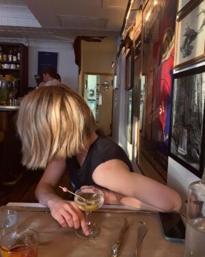 Taissa Farmiga Instagram - 🍸series

📸🤍: @melaniekmoore