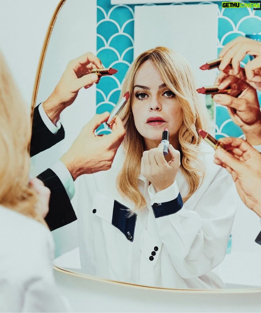 Taryn Manning Instagram - This incredible article came out about my acting career, and since then it’s been humbling that I have received so much support from the industry about my acting talent, and the fact that I come from a representative community. I’ve always felt that it’s been a huge honor for me to play roles that have been so well received in the box office, while to the public depicting accurately and wholeheartedly —letting everyone in on life circumstances many in our world face — yes I’m speaking about poverty, and all the symptoms of poverty, that I have known so well growing up. I am honored and grateful to how the entertainment industry and the mega culturally relevant and inspirational films and shows I’ve been a part of have accepted me fully and supported my career. @hollywoodreporter Thank you @brandonliberati @johnstapleton for my hair and makeup and @ameliacarlo for being there with me every step of the way Love to all ❤️ 🤍