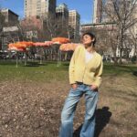 Taylor Hill Instagram - Sunny weather and Fresh cut, it’s starting to feel like spring 🌸💇‍♀️☀️ New York City
