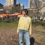 Taylor Hill Instagram – Sunny weather and Fresh cut, it’s starting to feel like spring 🌸💇‍♀️☀️ New York City