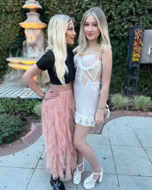 Tori Spelling Instagram - It’s official… my baby girl Buggy 🐞 is 15! So proud of the incredible human you are @stella_mcdermott08 . You have always led with kindness and empathy. Despite bullying in many areas of your life you continue lead with hope and optimism and are an inspiration to girls everywhere. Your heart is giant! And, you excel at everything you do. Baker, Master Chef winner, crochet wizard, designer, DIY dream, makeup master, fashionista, and extreme animal lover. Best big sister and fur baby mama. You inspire me daily and I aspire to be the human you are when I grow up! I love you my #bffbaby Thx @katanarobata for the most incredible birthday dinner party for my girl. And, my friend @shaesavin you are the best ❤️ And, @claymakescakes always the best cakes! You totally nailed Stella’s vintage vision. And, @misskimdow your hair color OMG ❤️! Thx to her besties and family for always loving and supporting Stella. xoxo