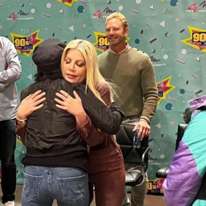 Tori Spelling Instagram - 90210 Family 4EVR… Thx 90’s Con @thats4ent for bringing us all together to spend a weekend together and with all of our amazing fans who have become family over the decades. I love you my forever family @jenniegarth @jason_priestley @ianziering @theshando and love but missed greatly @brianaustingreen @gabriellecarteris . Scroll thru all of these pics to see how special it really was!! And, my reels coming today after I finish going back to my day job as mom lol. And, @rebeccagayheartdane it was so good to catch up! I ❤️U. And, I got to see almost all of my Saved By The Bell Family too. Although no pics 😭. Love you @elizberkley @mariolopez @mpgosselaar and I got to hug friends I haven’t seen in years @aliciasilverstone and @reddonovan @breckinmeyer @melissajoanhart @jennaleighgreen @carolinerhea4real @realjoeyfatone 
My Heart is Happy today xoxo Hope to see you all in September in Florida at next 90’s Con ;)