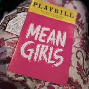 Tori Spelling Instagram - We had a mommy and daughters and grandma date last night. We saw the closing LA night of @meangirlsbway and we had the BEST time being entertained and just being present with the ones we love. The cast was incredible. The show is hilarious and nostalgic. A smile fest from start to finish! #burnbook #meangirlsbroadway Pantages Theatre