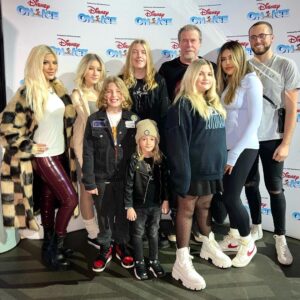 Tori Spelling Instagram - Blended is Better… our complete beautiful inside and out blended family. And, what an amazing family tradition to all be together at. Been coming to #disneyonice since @thejackmonty was 7 years old. He’s 24 now. It’s a family holiday tradition we love. Look at all these amazing kiddos. Ages 24 to 5. Plus, I got to spend some quality time with some of my fave mom friends. It was a win win night. Thx @marquecomm for always showing our family the best time and the VIP private skating before the show scored me HUGE mom points! Btw… go see this years #disneyonice its literally the BEST one yet!
#familyfirst #holidaytraditions