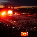 Ultimo Instagram - Roma, ho delle parole da dedicarti dopo ieri sera. Non so come possa sdebitarmi per quello che ho visto e sentito. Non riuscivo a vedervi tutti eppure vi ho sentiti uno per uno, tutti e 70.000. Io sono uno partito da solo, con un pianoforte, le mie canzoni e nient’altro... e vedere che sono arrivato a tutto questo mi fa credere nella bellezza dei sogni. Come ho gridato ieri alla fine del concerto “abbiamo vinto noi” !!! Quelli in cui nessuno credeva. Quelli lasciati fuori. Quelli che ancora sperano che le cose possano cambiare. Quelli che, sbagliando, hanno chiamato ultimi… e stavolta hanno vinto. Roma, 17 Luglio 2022, una notte che rimarrà per sempre. Circo Massimo