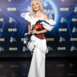 Valeriya Instagram - Срочно включайте ТНТ. @tnt_online В эфире Новая фабрика звёзд. @weitmedia @alexandermcqueen #новаяфабриказвезд