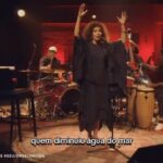 Vanessa da Mata Instagram - #TBT “Canção do Sal” (Milton Nascimento) Relembrando a homenagem ao mestre @miltonbitucanascimento durante a participação na live do querido Seu Jorge, em setembro de 2020. no Teatro Bradesco (SP). Quem lembra? #VanessadaMata #SeuJorge #CançãodoSal #MiltonNascimento