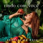 Vanessa da Mata Instagram - Atenção passarinhos, em 23 de fevereiro chega às plataformas digitais o novo single “Rindo Com Você”. Com composição e produção musical da própria Vanessa, a música faz parte da leva de canções compostas para o disco “Vem Doce”, que ficaram de fora da seleção inicial e agora estão sendo liberadas pela cantora. 📲🥭 Faça agora o pré-save no link da bio! Foto da capa: @priscilaprade #EquipeVDM #VanessadaMata #VemDoce #RindoComVocê