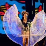 Vanessa da Mata Instagram - ✨🥁🐦 Passarinhos de Recife por aqui?! Vanessa da Mata estará na 58°edição do Baile Municipal do Recife 2024, no dia 03 de fevereiro o @classichallpe, com @spokfrevo.oficial (ingressos à venda no link da bio). E no dia 10 de fevereiro, sábado, é a vez do Marco Zero, no Recife Antigo! Apresentação prevista para 20h20. Vem doce!! 👯 Já chamem os amigos e preparem as fantasias! Foto: @paulamaestrali #EquipeVDM #VanessadaMata Recife-pe