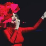 Vanessa da Mata Instagram - 💃🏻 “Se você quiser eu largo tudo e vou pro mundo com você, meu bem” @catdealers Foto: @caddah #VanessadaMata