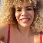 Vanessa da Mata Instagram – 🥭 É hoje, Rio de Janeiro! Estaremos hoje no @classicosdobrasil.festival na @marinadagloriario com o show VEM DOCE! Chamem os amigos e familiares e venham se divertir com a gente. Até já! 

🎫 Ingressos à venda no link da bio. 

#vanessadamata #vemdoce #vemdoceoshow #turnêvemdoce #marinadagloria #classicosdobrasil