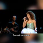 Vanessa da Mata Instagram - O #TBT de hoje traz a música “Um dia, Um Adeus”, composição do grande @guilhermearantesoficial, gravada no DVD “Vanessa da Mata: Multishow Ao vivo em Paraty” em 2008. #VanessadaMata #MultishowAoVivo #Paraty