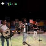 Vanessa da Mata Instagram - O Balaio desta semana recebe dois ícones da Música Popular Brasileira: a talentosa cantora Vanessa da Mata e um dos maiores sanfoneiros do país, Mestrinho. Eles se juntam e apresentam canções de sucesso e ainda se unem aos apresentadores para uma versão de “Tristeza do Jeca” de Angelino de Oliveira, cantada a três vozes e uma sanfona. Não perca, neste domingo às 9h! 📺 TV Cultura, Youtube, app Cultura Play e site da emissora. #TVCultura #Balaio #VanessadaMata #Mestrinho